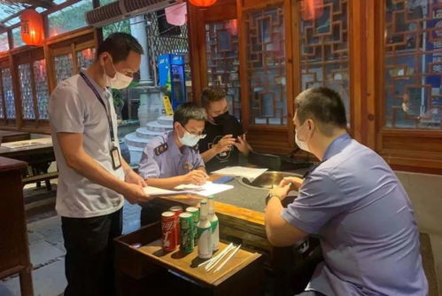 防疫不松懈 薌城區市場監管局開展餐飲服務從業人員佩戴口罩突擊檢查